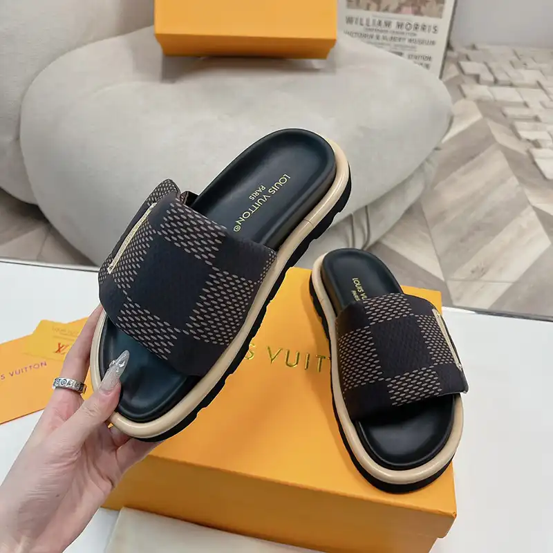 LV Shoes 2405SH0022