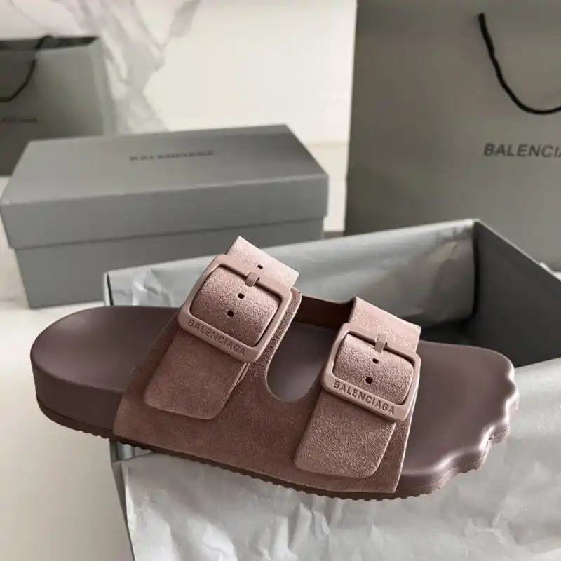 Fashionrepsfam ru Balenciaga Shoes 2405SH0038