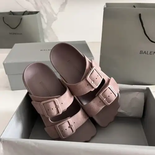 Fashionrepsfam ru Balenciaga Shoes 2405SH0038