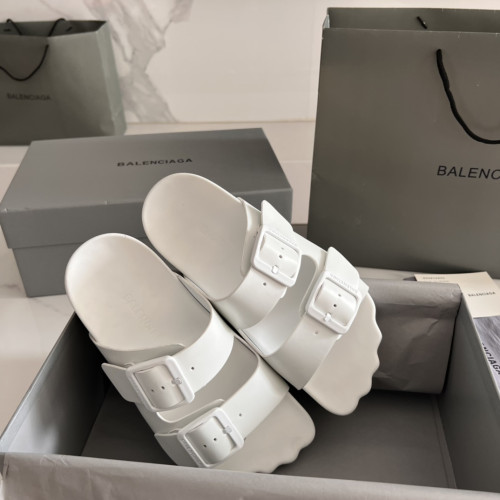 FASH Balenciaga Shoes 2405SH0039