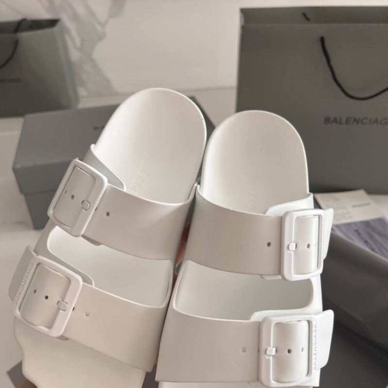 FASH Balenciaga Shoes 2405SH0039