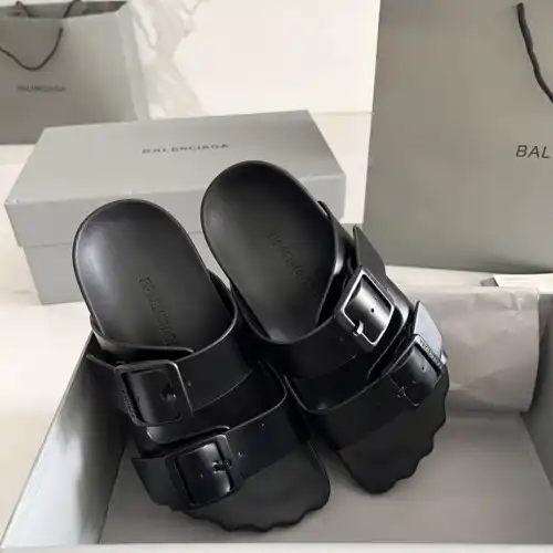 Balenciaga Shoes 2405SH0040