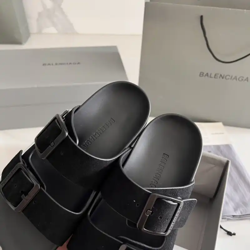 Fashionrepsfam ru Balenciaga Shoes 2405SH0041