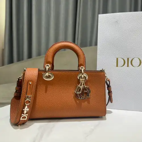 Dio Bags 2405YA0166