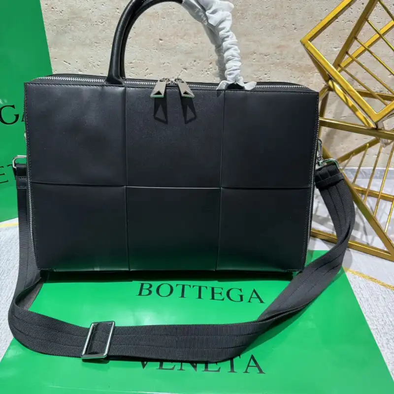 Official Brother Sam Bottega Veneta Bags 2406YA0020