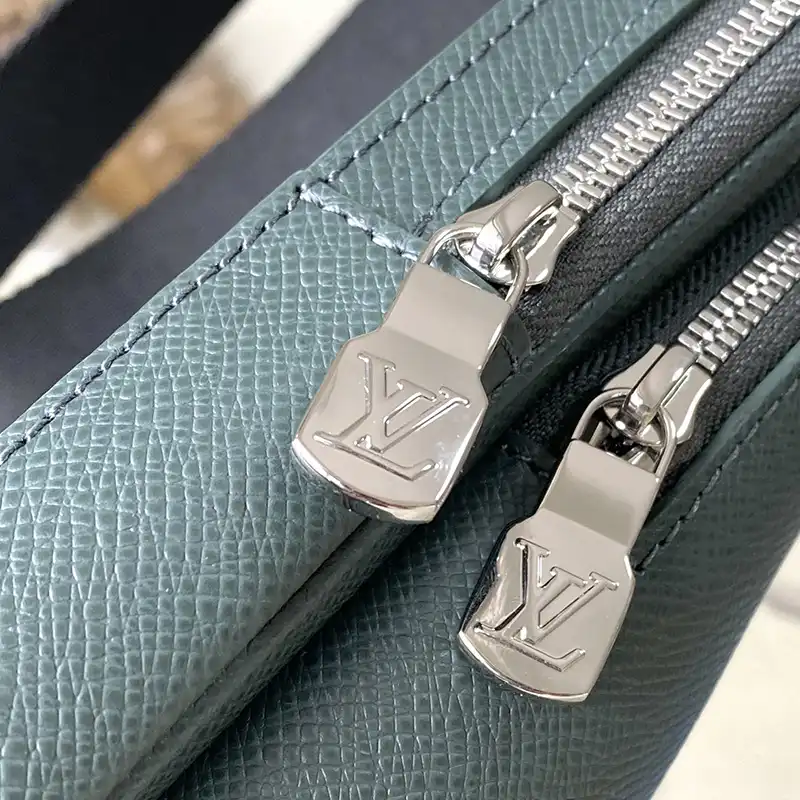 Fashionrepsfam ru LV Bags 2406YA0094