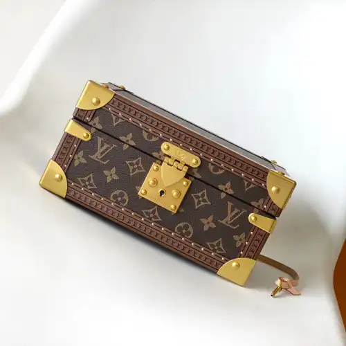 LV Bags 2406YA0132