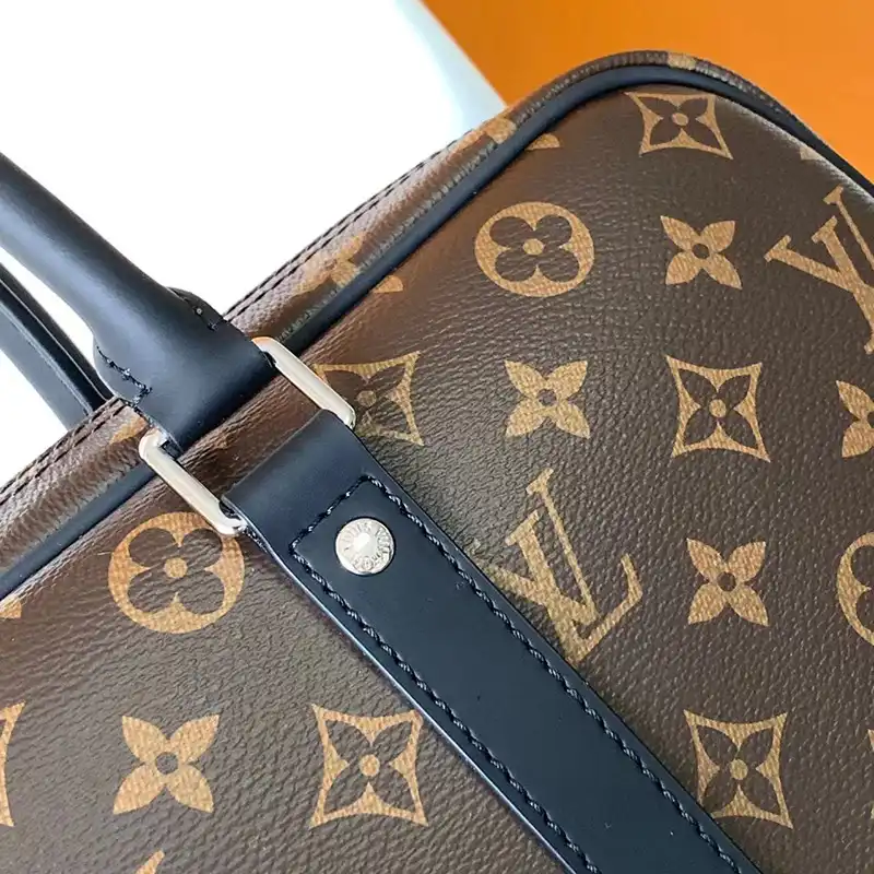 LV Bag 2407HT0023