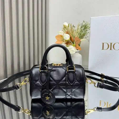 Dio Bags 2408YA0126