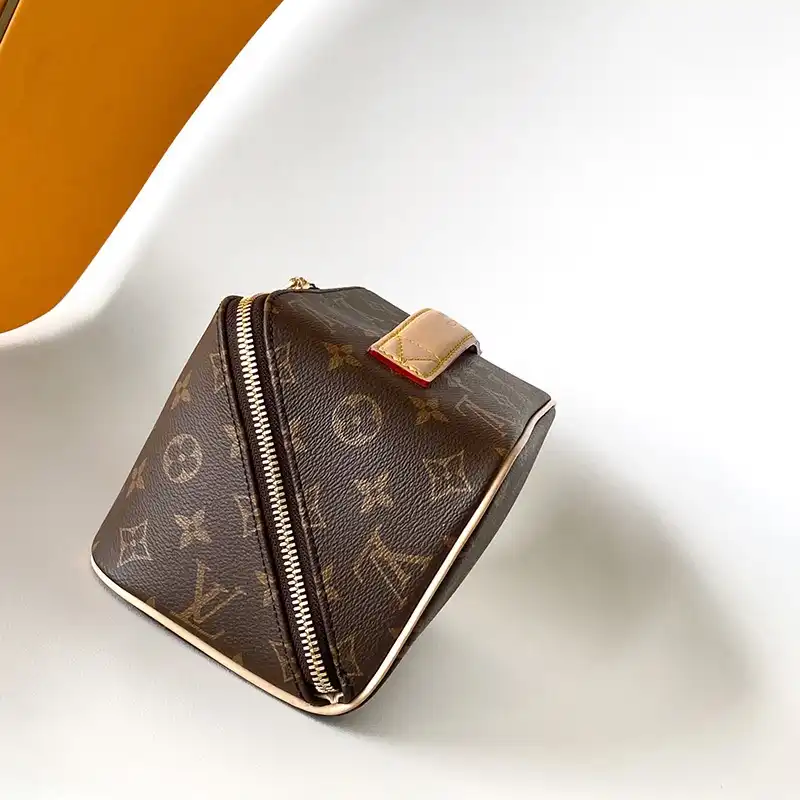 LV Bags 2408YA0202