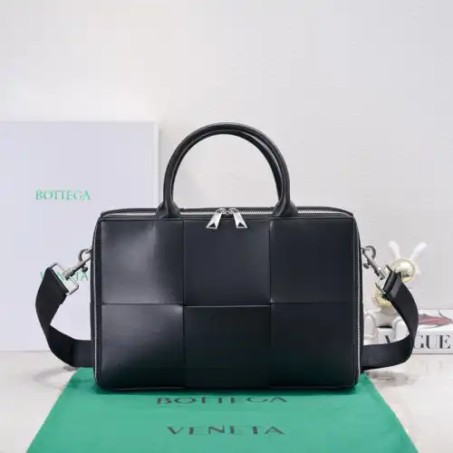 Bottega Veneta Bags 2409SF0058