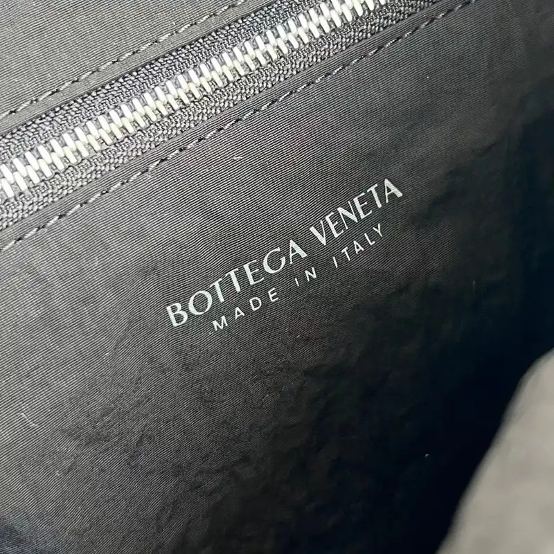 Bottega Veneta Bags 2409SF0117