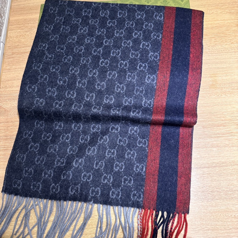 FASH Free Gifts For US$240 Free Scarf 2410PR0024