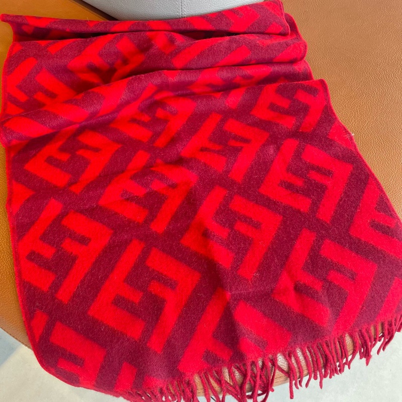 FASH Free Gifts For US$240 Free Scarf 2410PR0039