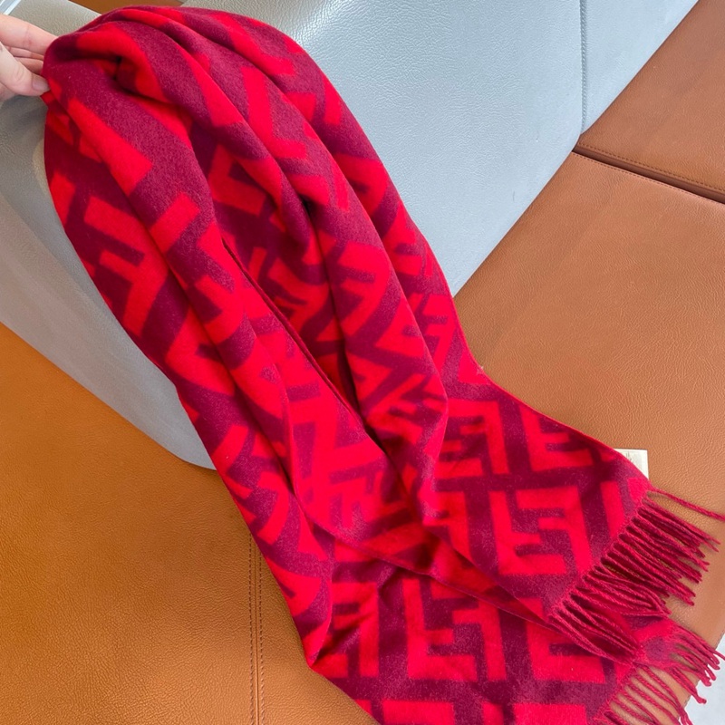 FASH Free Gifts For US$240 Free Scarf 2410PR0039