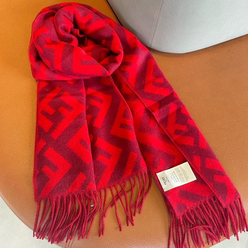 FASH Free Gifts For US$240 Free Scarf 2410PR0039