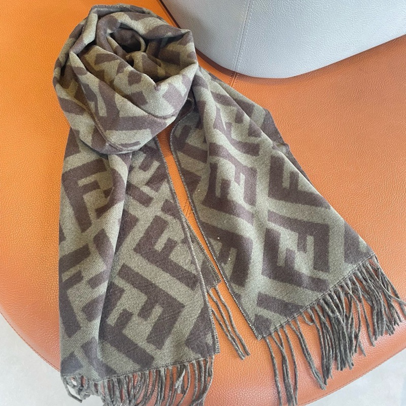 FASH Free Gifts For US$240 Free Scarf 2410PR0043