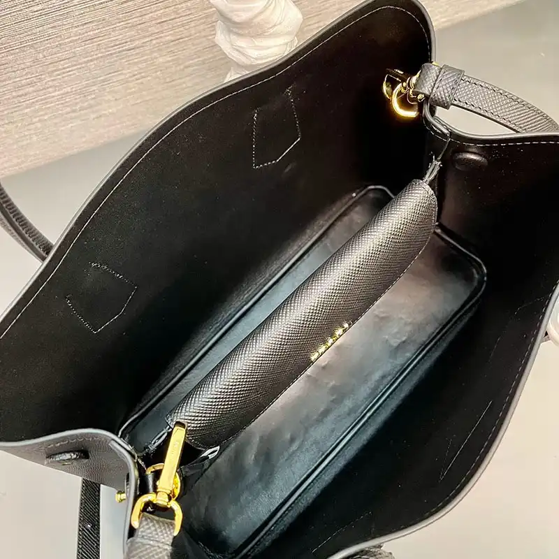 Prada Bags 2410YA0004