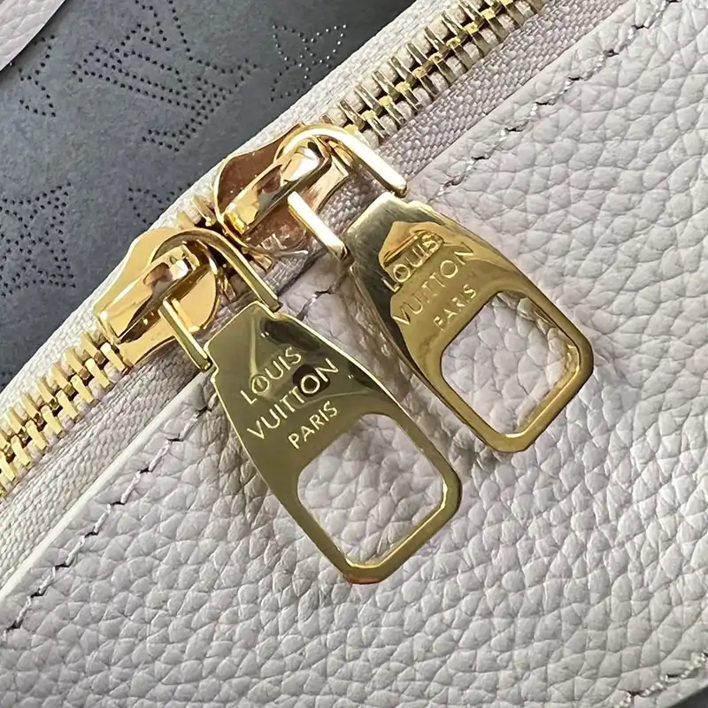 Fashionrep LV Bags 2410YA0179