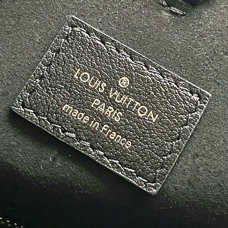 LV Bags 2411YA0179