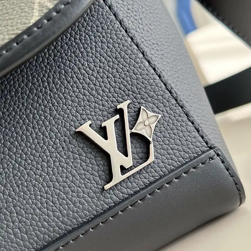 LV Bags 2411YA0210