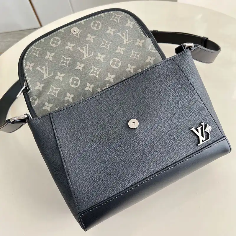 LV Bags 2411YA0210