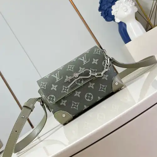 Fashionrep LV Bags 2411YA0216