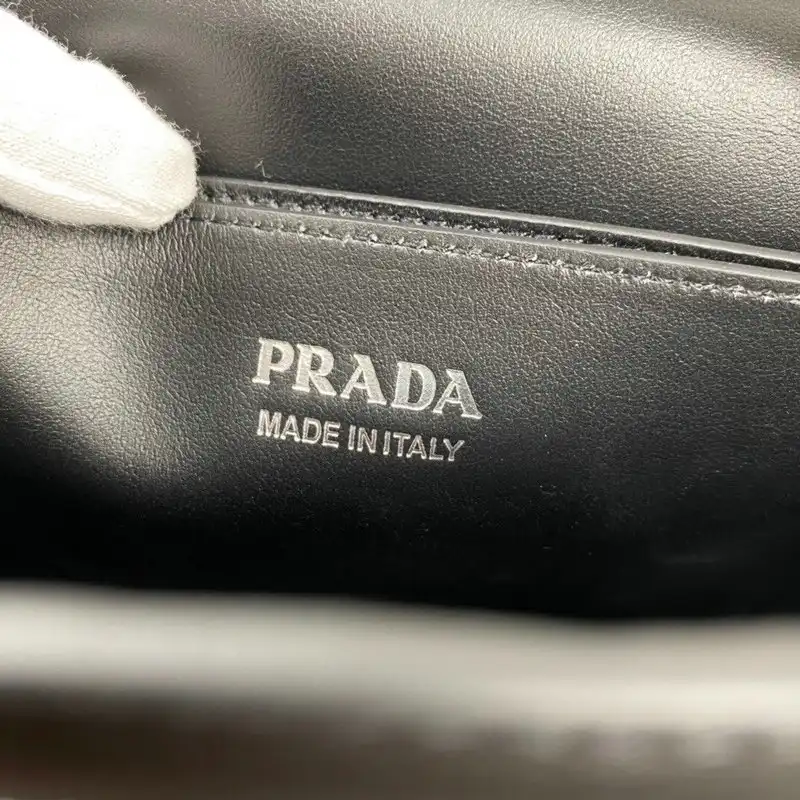 Fashionrep Prada Bags 2012SH0021