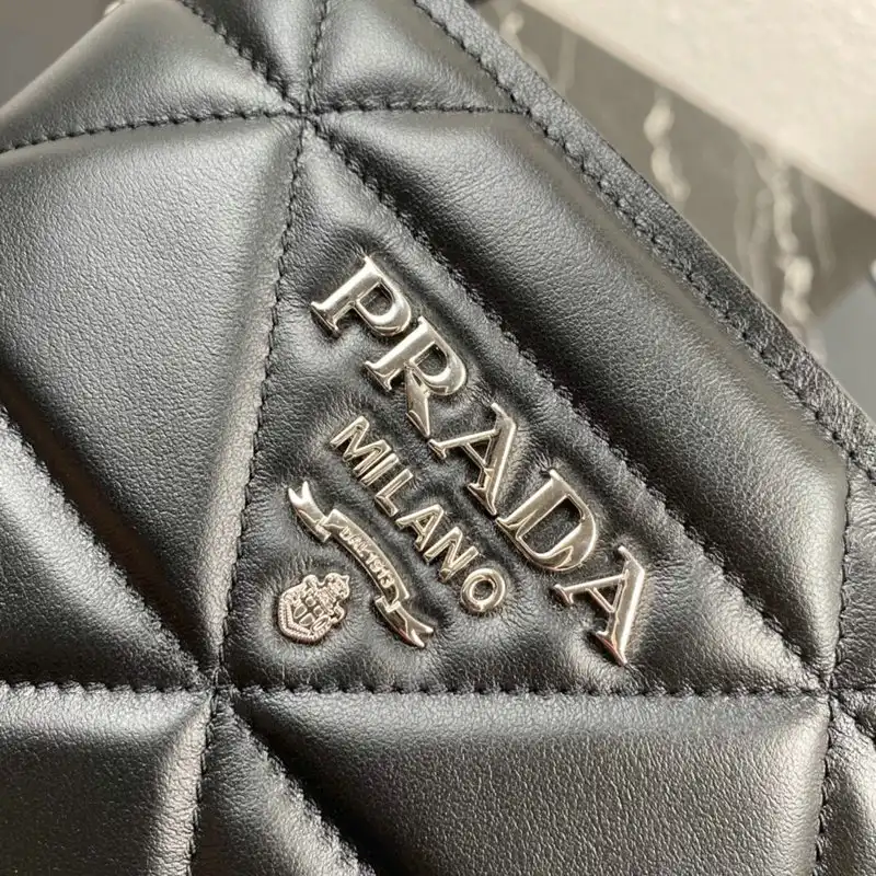 Fashionrepsfam ru Prada Bags 2012SH0023