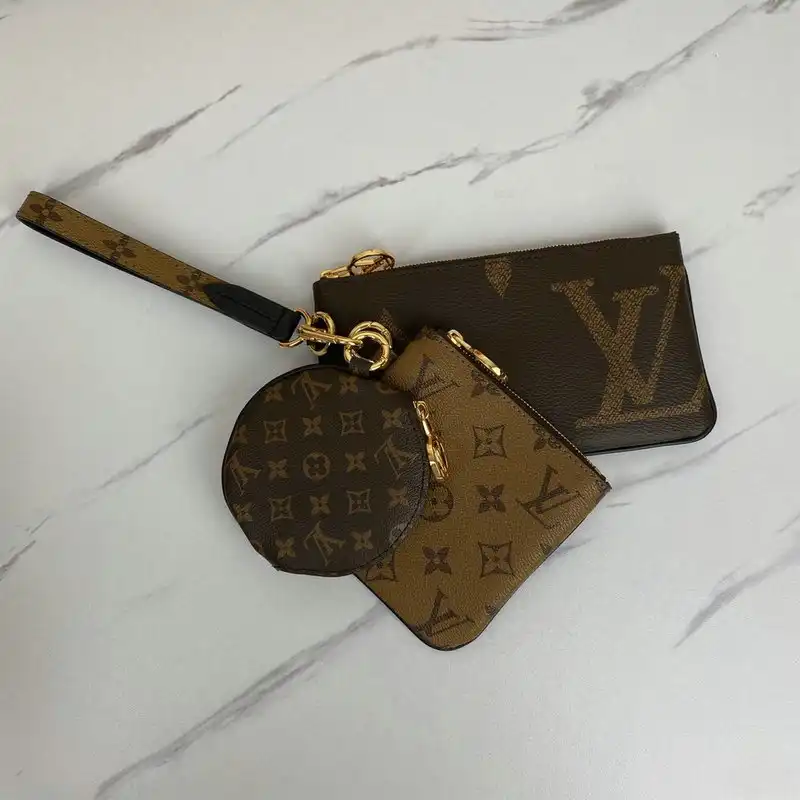 Fashionrepsfam ru LV Bags 2012SH0046