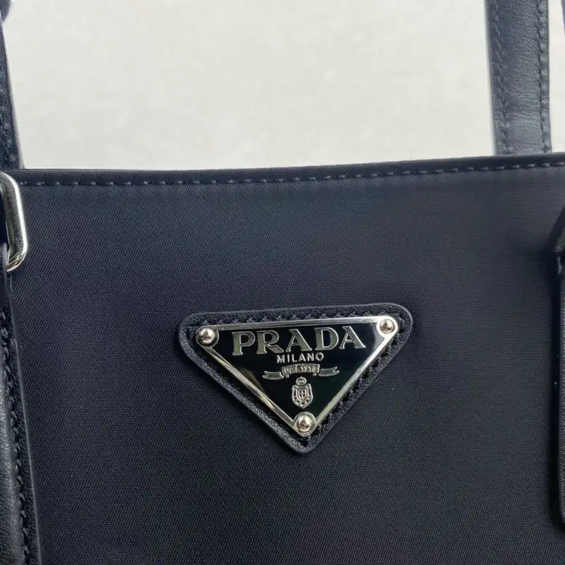 Prada Bag 20DJ11117