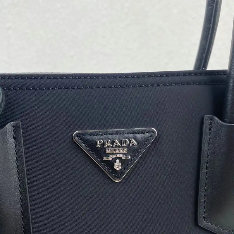 Prada Bag 20DJ11118