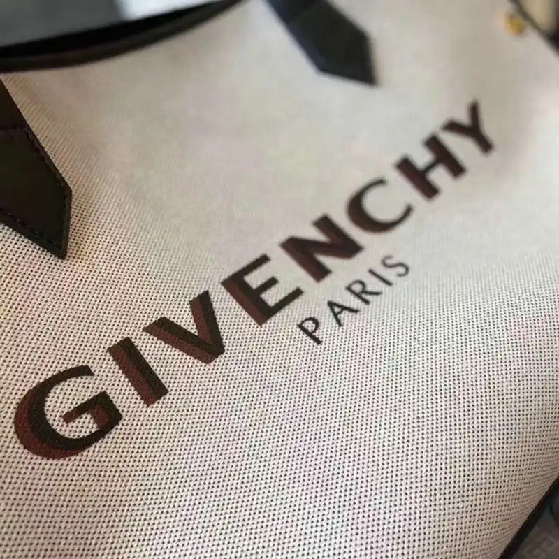 Givenchy Bag 20GV11150