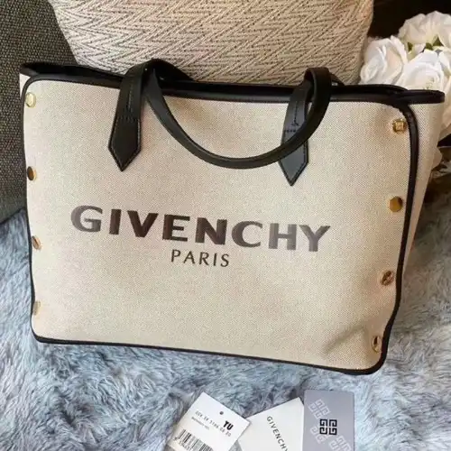 Givenchy Bag 20GV11150