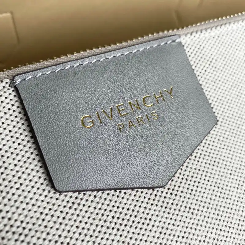 Givenchy Bag 20GV11154