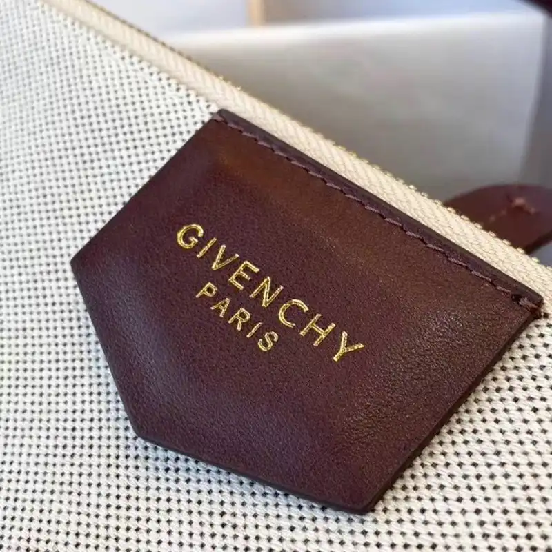 Givenchy Bag 20GV11155