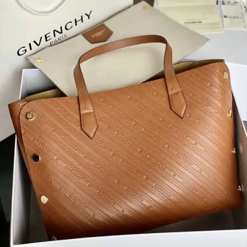 Givenchy Bag 20GV11157