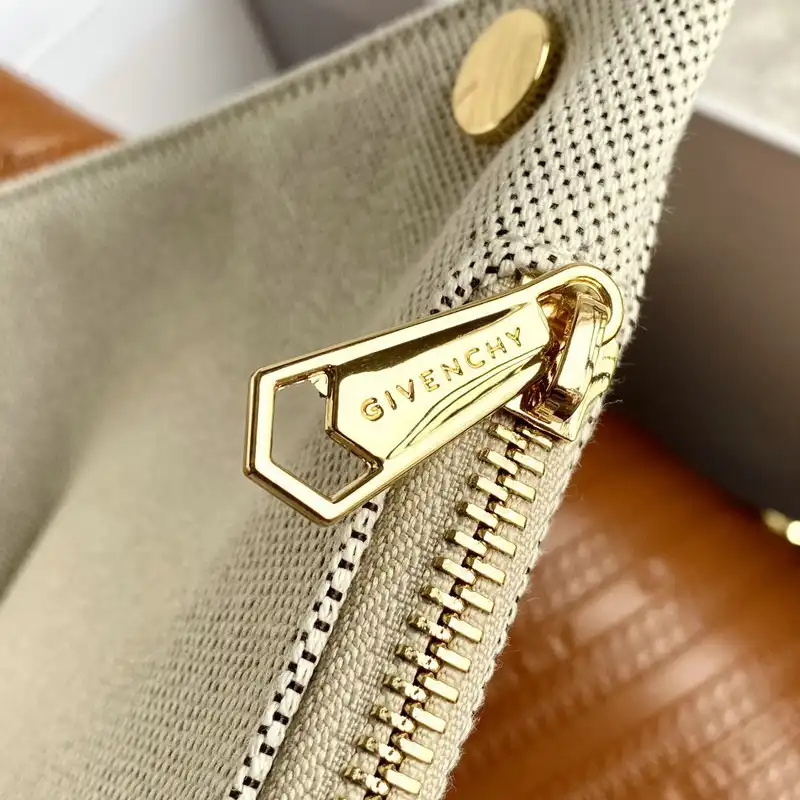 Givenchy Bag 20GV11157