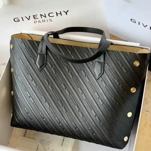 Givenchy Bag 20GV11160