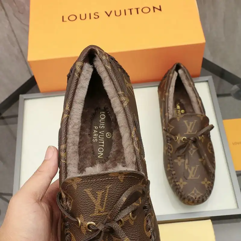 LV Shoes 2011SH0004