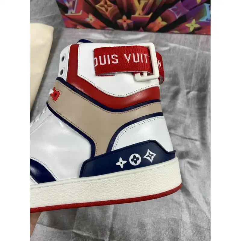 Fashionrepsfam ru LV Shoes 2011SH0064