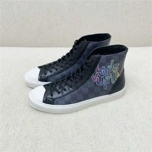 Fashionrepsfam ru LV Shoes 2011SH0076