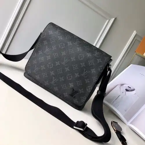 LV Bag 19HT0015