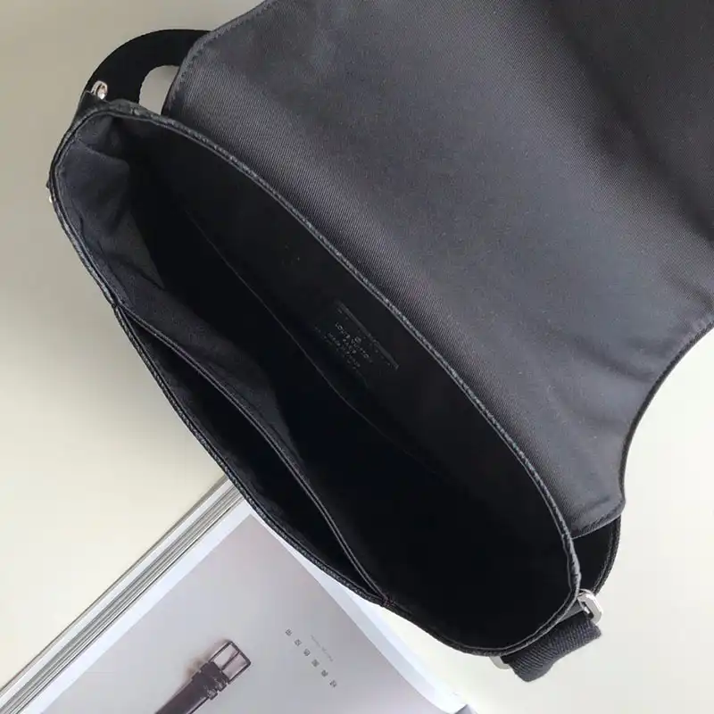 LV Bag 19HT0015