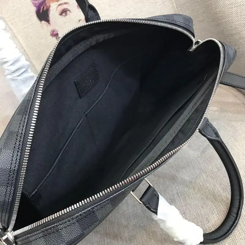 LV Bag 19HT0017