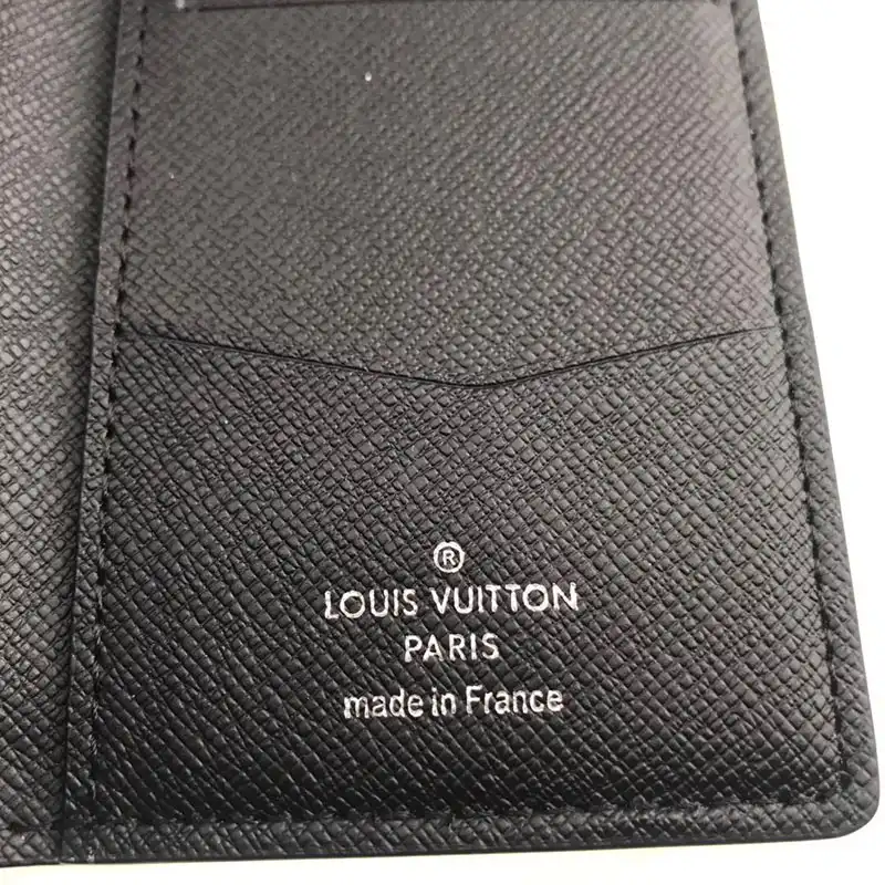 LV Bag 19HT0016