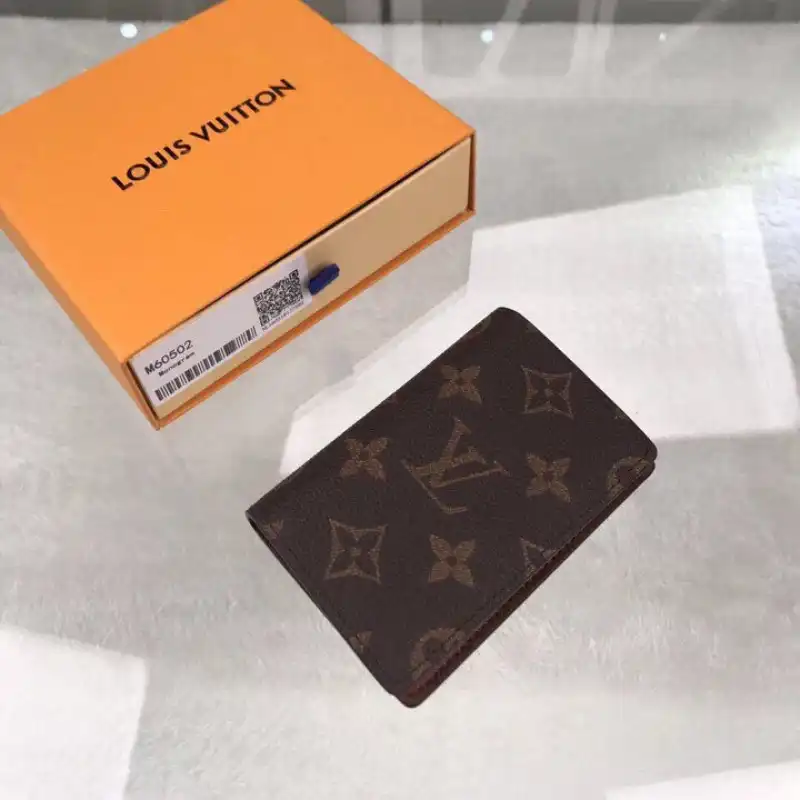 FASH LOUIS VUITTON Bags 19T1L0040