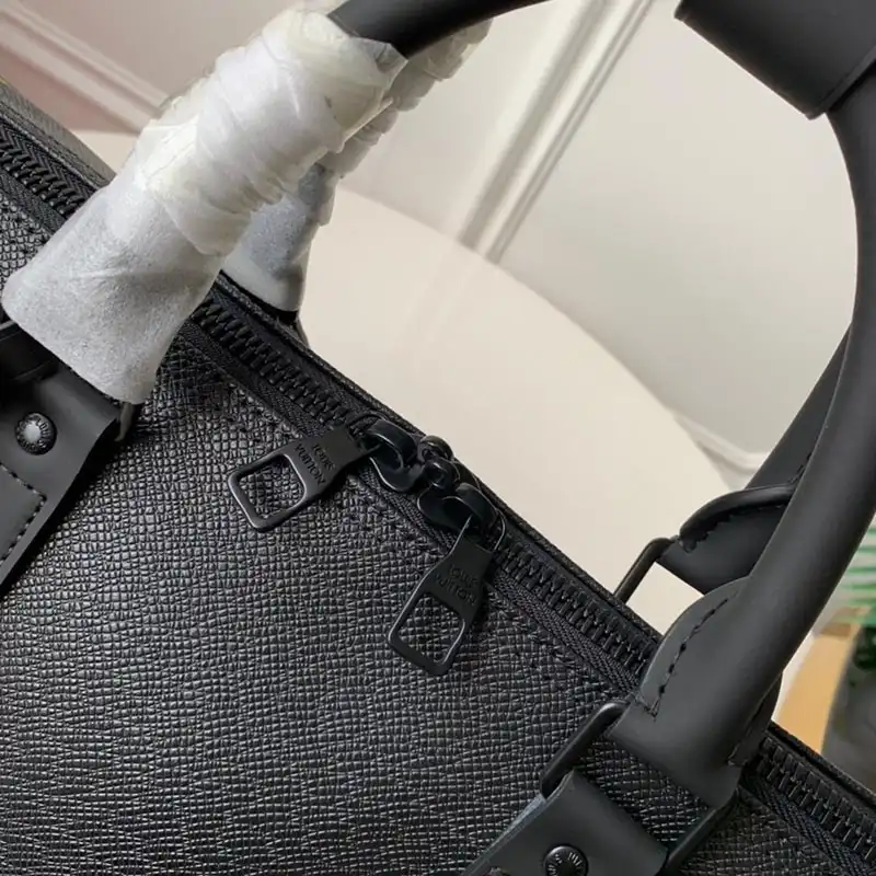 LV Bag 19HT0082