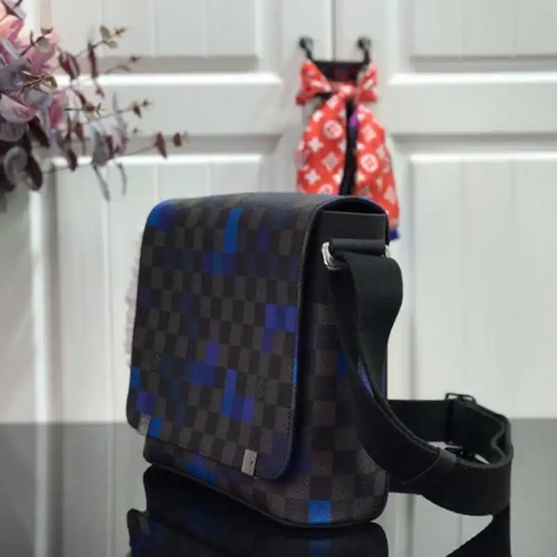 LV Bag 19HT0085