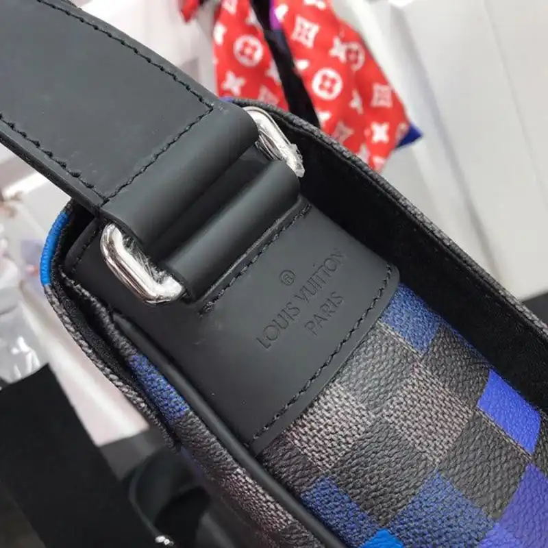 LV Bag 19HT0085